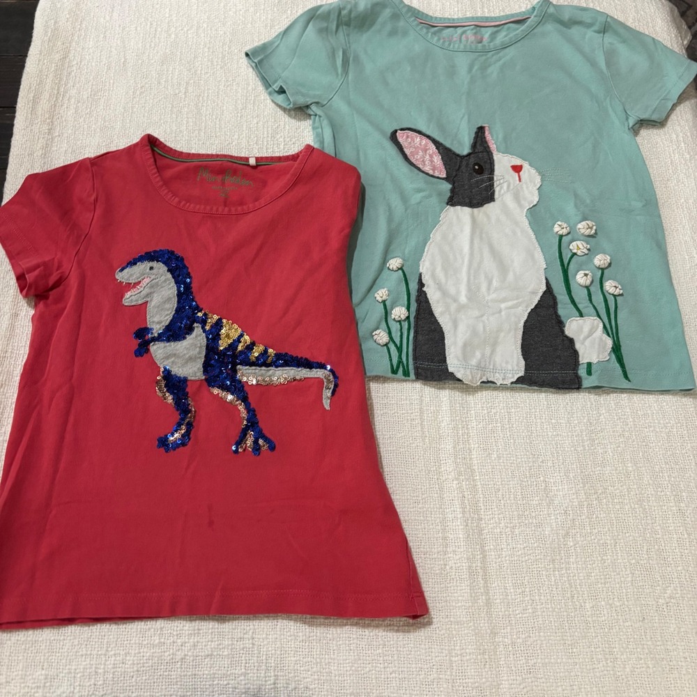 Mini Boden Kids Graphic T-Shirt Lot of 2 Sequin Dinosaur Bunny Red Teal 5-6Y